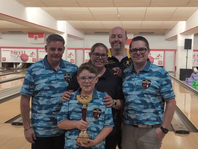 1. Platz - Die 3 1/2 Schmutzigen